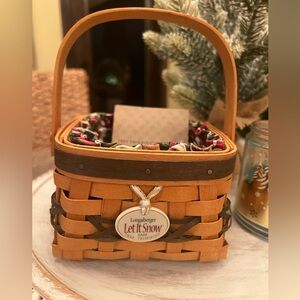 Longaberger 2000 Let it snow basket. Collectors
